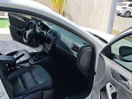 VOLKSWAGEN-JETTA-1.4 16V TSI COMFORTLINE GASOLINA 4P TIPTRONIC VOLKSWAGEN-JETTA-2017