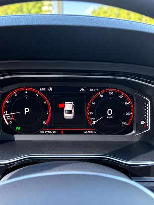 VOLKSWAGEN-JETTA-2018