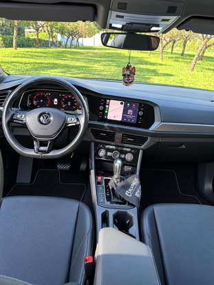 VOLKSWAGEN-JETTA-2018