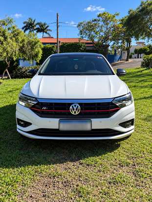 VOLKSWAGEN-JETTA-2018