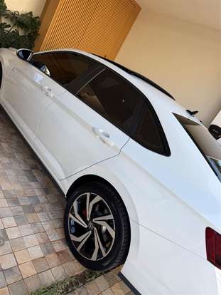 VOLKSWAGEN-JETTA-2025