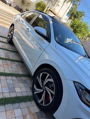 VOLKSWAGEN-JETTA-2025