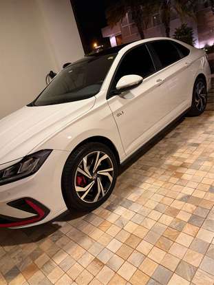 VOLKSWAGEN-JETTA-2025