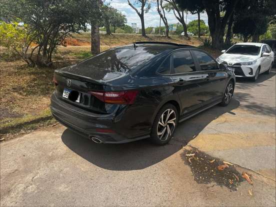 VOLKSWAGEN-JETTA-2023