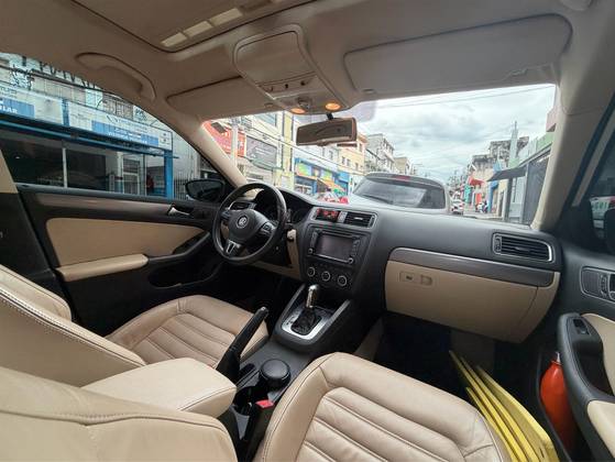 VOLKSWAGEN JETTA 2.0 TSI HIGHLINE 211CV GASOLINA 4P TIPTRONIC