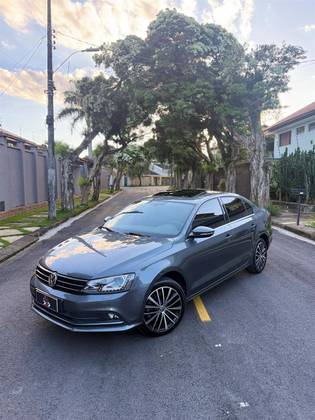 VOLKSWAGEN JETTA 2.0 TSI HIGHLINE 211CV GASOLINA 4P TIPTRONIC