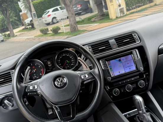 VOLKSWAGEN-JETTA-2.0 TSI HIGHLINE 211CV GASOLINA 4P TIPTRONIC VOLKSWAGEN-JETTA-2016