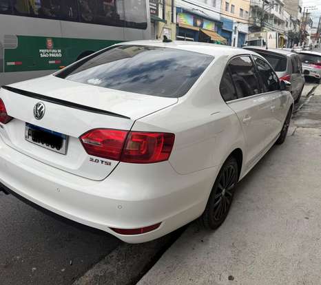 VOLKSWAGEN-JETTA-2.0 TSI HIGHLINE 211CV GASOLINA 4P TIPTRONIC VOLKSWAGEN-JETTA-2013