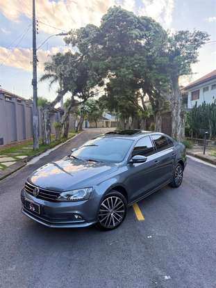 VOLKSWAGEN-JETTA-2017