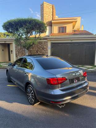 VOLKSWAGEN-JETTA-2017