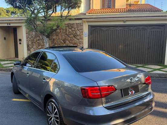 VOLKSWAGEN-JETTA-2.0 TSI HIGHLINE 211CV GASOLINA 4P TIPTRONIC VOLKSWAGEN-JETTA-2017