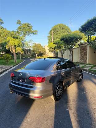 VOLKSWAGEN-JETTA-2017