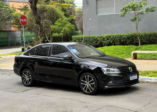 VOLKSWAGEN-JETTA-2015