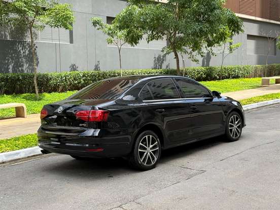 VOLKSWAGEN-JETTA-2.0 TSI HIGHLINE 211CV GASOLINA 4P TIPTRONIC VOLKSWAGEN-JETTA-2015