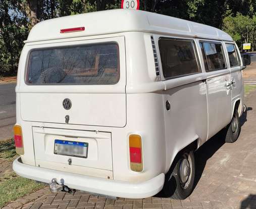 VOLKSWAGEN-KOMBI-1.4 MI STD LOTAÇÃO 8V FLEX 3P MANUAL VOLKSWAGEN-KOMBI-2013