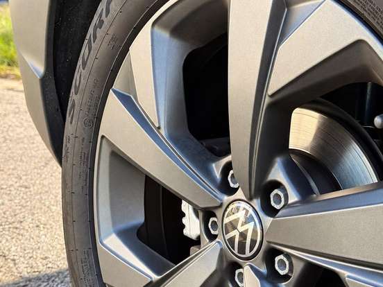 VOLKSWAGEN-NIVUS-1.0 200 TSI TOTAL FLEX COMFORTLINE AUTOMÁTICO VOLKSWAGEN-NIVUS-2025