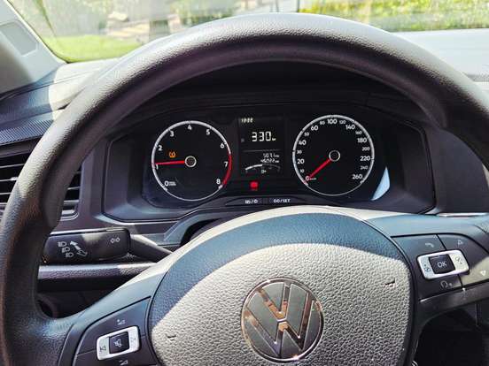 VOLKSWAGEN-POLO-2023