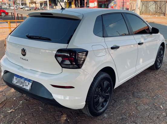 VOLKSWAGEN-POLO-2024
