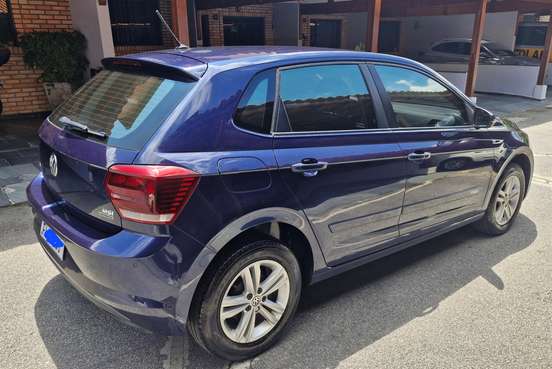 VOLKSWAGEN-POLO-2018