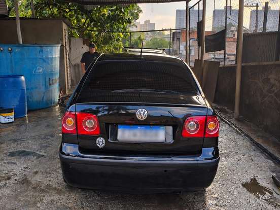 VOLKSWAGEN-POLO SEDAN-1.6 MI 8V FLEX 4P MANUAL VOLKSWAGEN-POLO SEDAN-2009