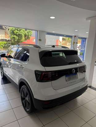 VOLKSWAGEN-T-CROSS-2020