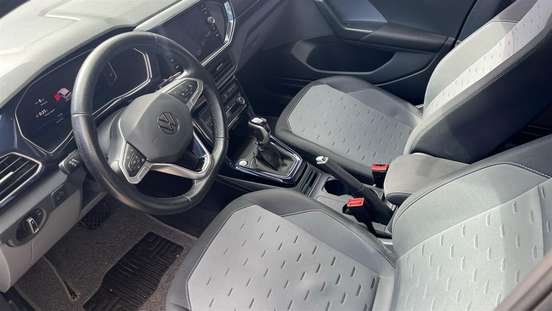 VOLKSWAGEN-T-CROSS-2021