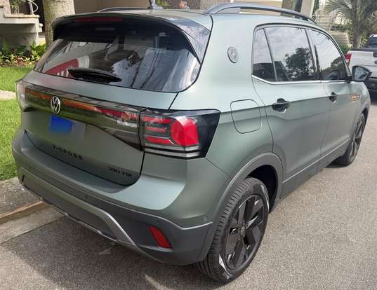 VOLKSWAGEN-T-CROSS-2025