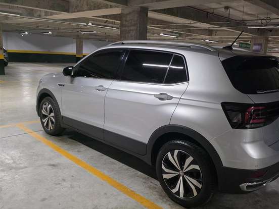VOLKSWAGEN-T-CROSS-1.4 250 TSI TOTAL FLEX HIGHLINE AUTOMÁTICO VOLKSWAGEN-T-CROSS-2020