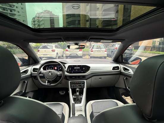 VOLKSWAGEN-T-CROSS-1.4 250 TSI TOTAL FLEX HIGHLINE AUTOMÁTICO VOLKSWAGEN-T-CROSS-2019