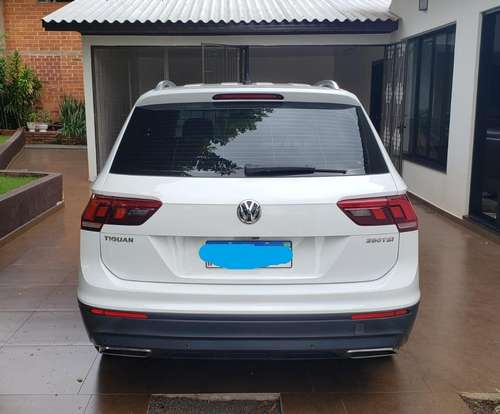 VOLKSWAGEN-TIGUAN-2018