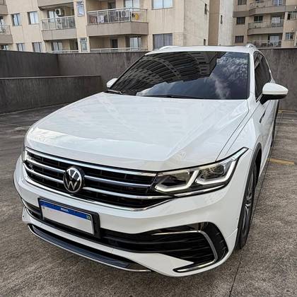 VOLKSWAGEN TIGUAN 2.0 300 TSI GASOLINA ALLSPACE R-LINE AUTOMÁTICO