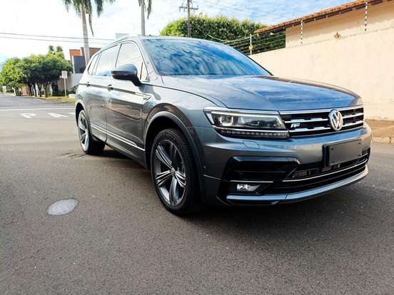 VOLKSWAGEN-TIGUAN-2021