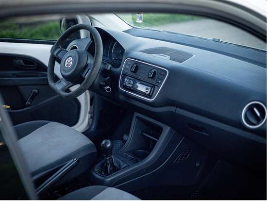 VOLKSWAGEN-UP-1.0 MPI TAKE UP 12V FLEX 2P MANUAL VOLKSWAGEN-UP-2015