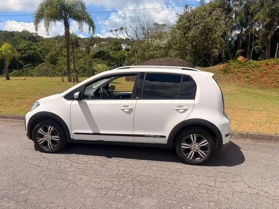 VOLKSWAGEN-UP-1.0 TSI MOVE UP 12V FLEX 4P MANUAL VOLKSWAGEN-UP-2017