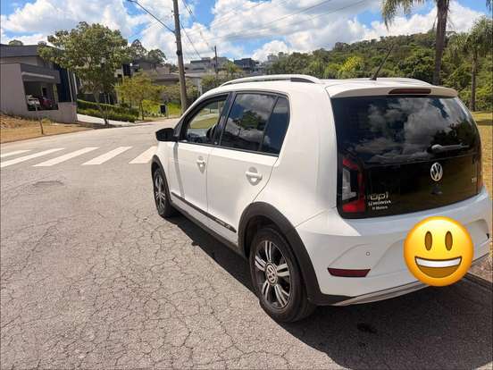 VOLKSWAGEN-UP-2017