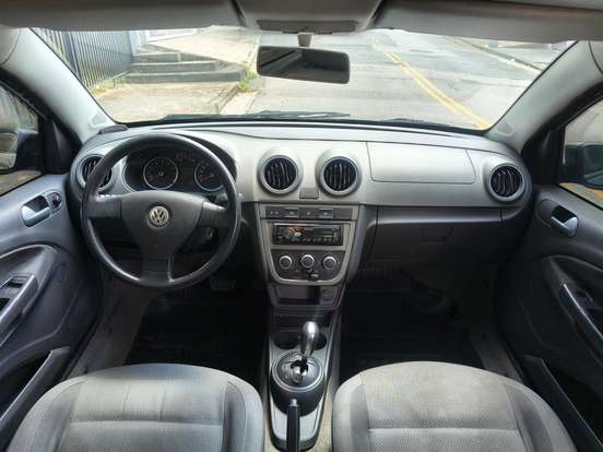 VOLKSWAGEN-VOYAGE-2010