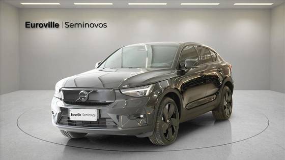 VOLVO EC40 P8 RECHARGE TWIN ELECTRIC ULTRA BLACK EDITION AWD