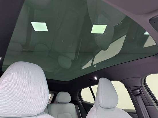VOLVO-EX30-2024