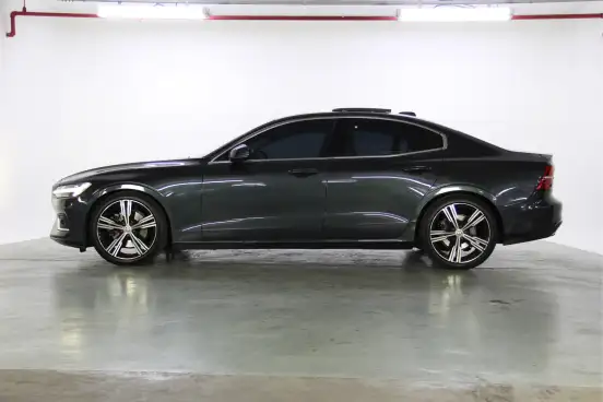 VOLVO-S60-2019