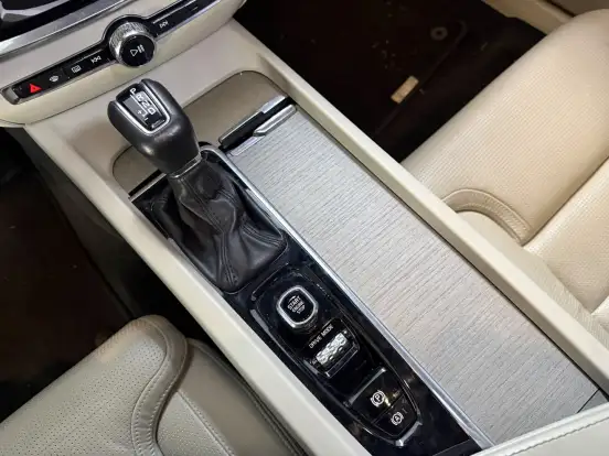 VOLVO-S60-2019