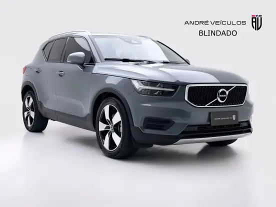 VOLVO-XC40-2019