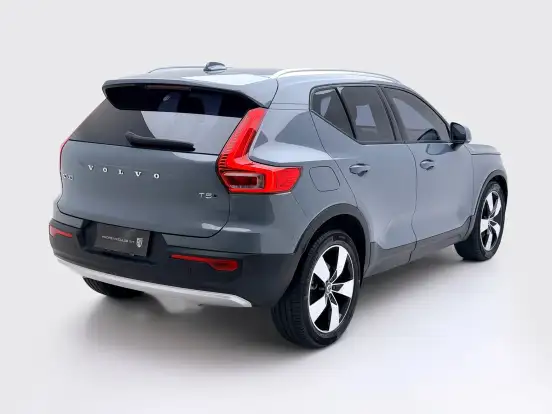 VOLVO-XC40-2019