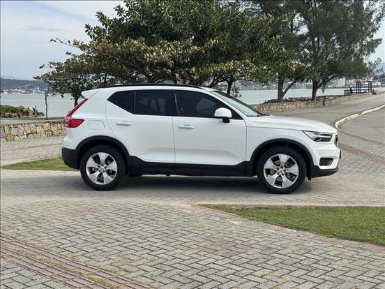 VOLVO-XC40-2.0 T4 GASOLINA GEARTRONIC VOLVO-XC40-2018