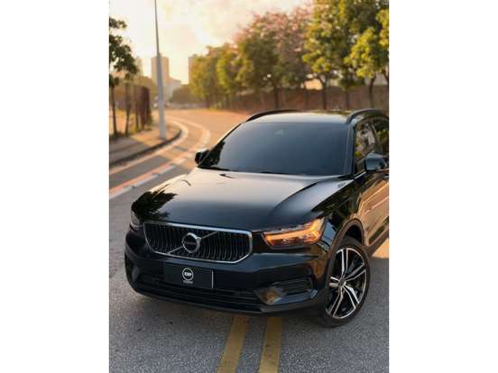 VOLVO-XC40-2.0 T4 GASOLINA GEARTRONIC VOLVO-XC40-2018