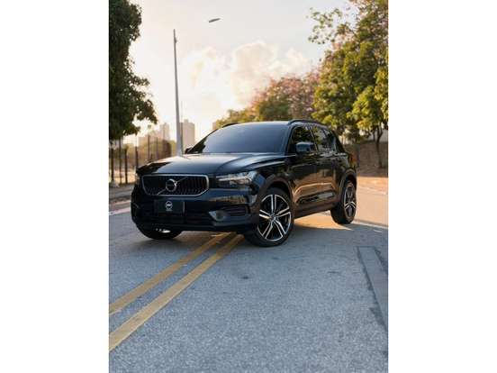 VOLVO-XC40-2.0 T4 GASOLINA GEARTRONIC VOLVO-XC40-2018