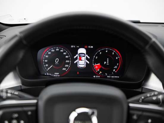 VOLVO-XC40-2.0 T4 GASOLINA MOMENTUM GEARTRONIC VOLVO-XC40-2019