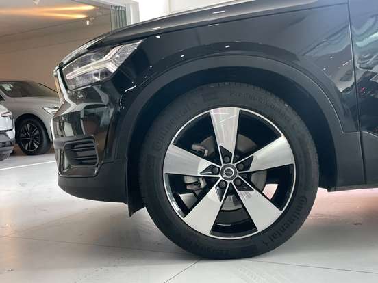VOLVO-XC40-2.0 T5 GASOLINA MOMENTUM AWD GEARTRONIC VOLVO-XC40-2018