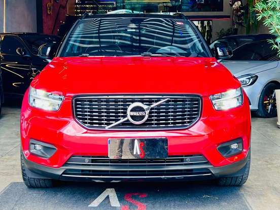 VOLVO-XC40-2.0 T5 GASOLINA R-DESIGN AWD GEARTRONIC VOLVO-XC40-2018