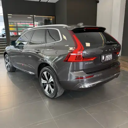 VOLVO-XC60-2024