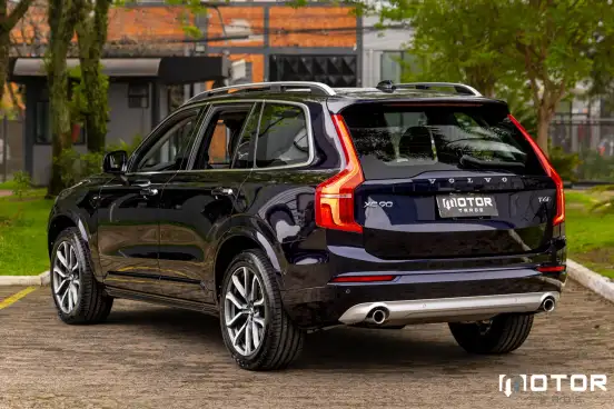 VOLVO-XC90-2.0 T6 GASOLINA MOMENTUM AWD GEARTRONIC VOLVO-XC90-2019